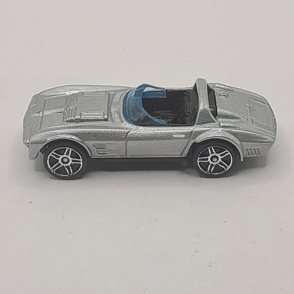 2014 Hot Wheels Gray Convertible, Made in Indonesia - Picture 1 of 5